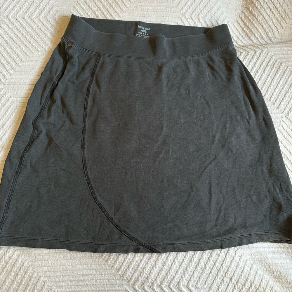 HORNY TOAD SKIRT